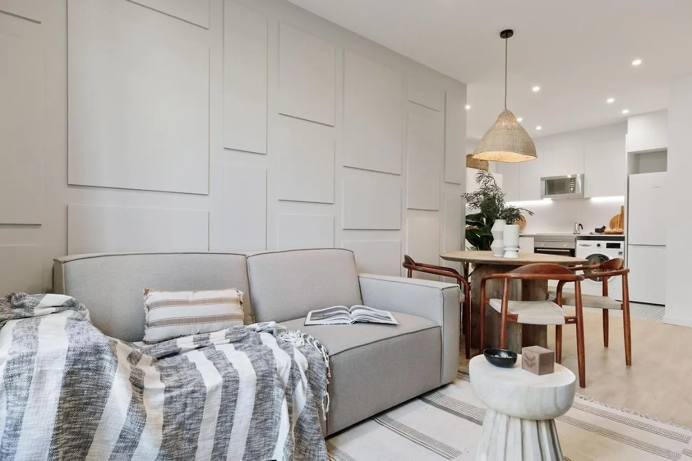 Pompei - 2 Bedrooms, Balcony And Terrace In Ciutat Vella Barcelone